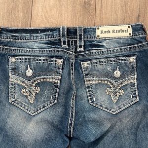 Womens Rock Revival Straight Jeans